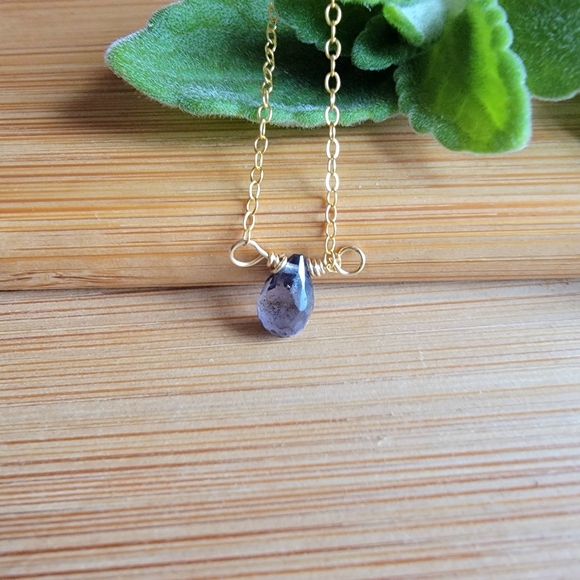IOLITE Necklace Minimalist Crystal Gemstone - Picture 7 of 8